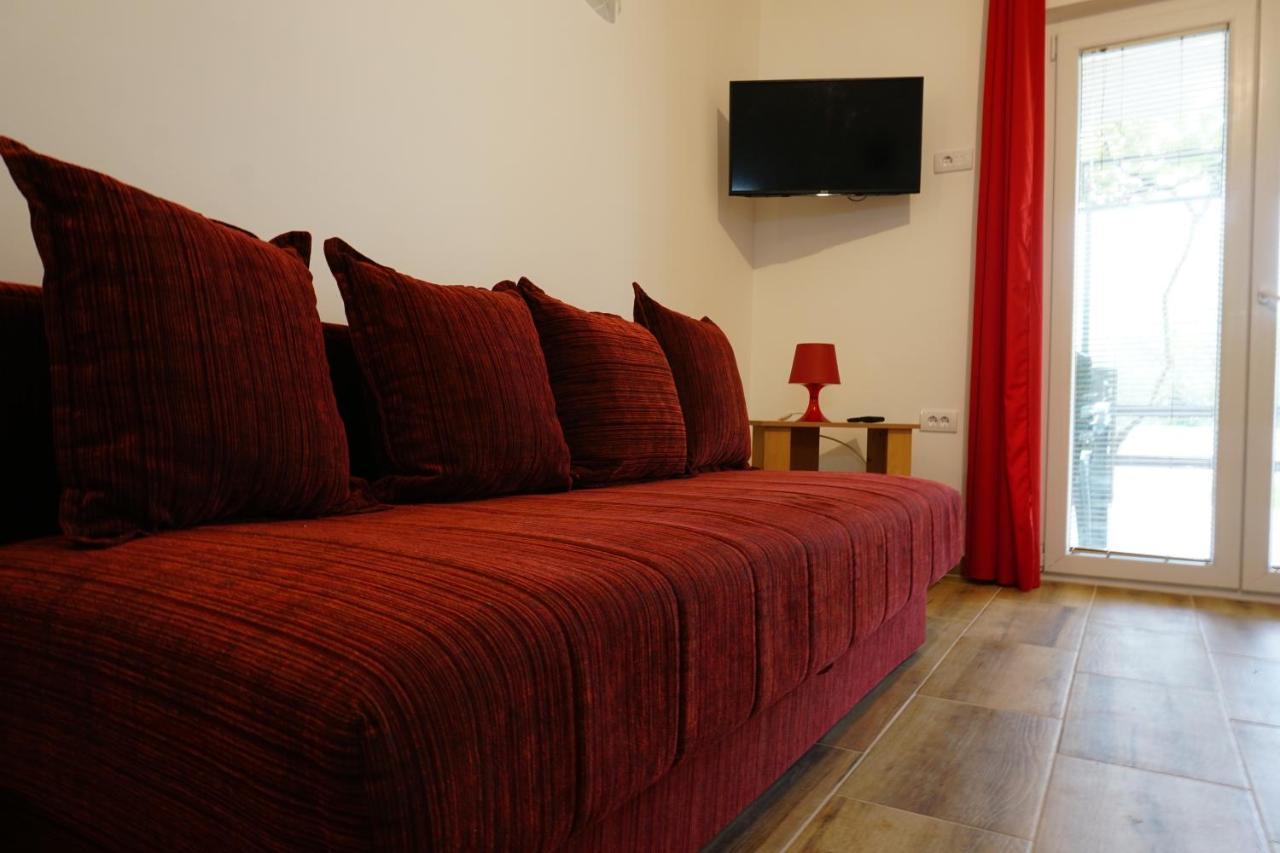 Apartmani M&E Bjelila Buitenkant foto