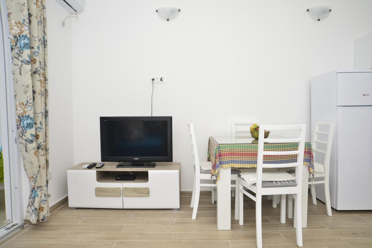 Apartmani M&E Bjelila Buitenkant foto